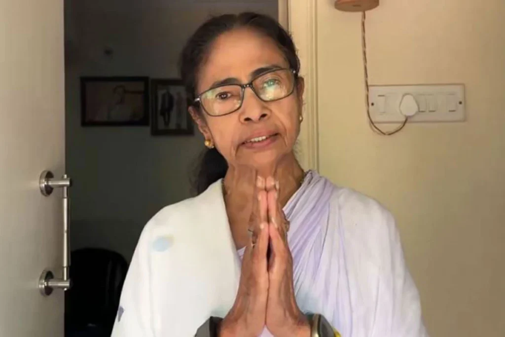 পশ্চিমবঙ্গে তৃণমূলের ভরাডুবি, পরাজয়ের পথে মুখ্যমন্ত্রী মমতাও