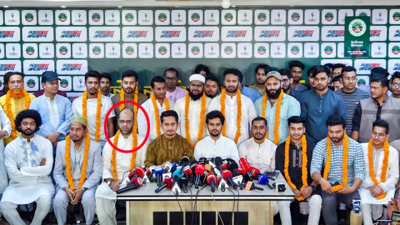 জামায়াতের সাবেক আমিরের ছেলেসহ বিশিষ্টজনদের এনসিপিতে যোগদান