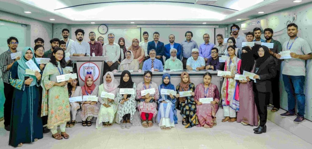 ইউআইটিএস-এ ৩০ শিক্ষার্থীকে ‘রত্নগর্ভা তাহমিনা রহমান বৃত্তি’ প্রদান