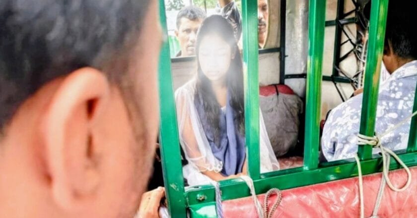 ফুলবাড়ীতে পঞ্চম শ্রেণির শিক্ষার্থীর স্কুলব্যাগে ২ কেজি গাঁজা, আটক ২
