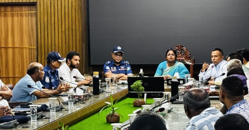 ভূরুঙ্গামারী-রংপুর মেইল সার্ভিস চালু রাখতে সমঝোতা সভা, দ্রুত সিদ্ধান্তের আশ্বাস