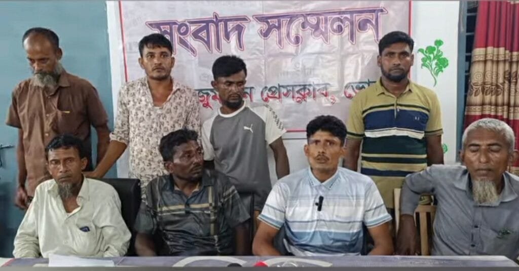 তজুমদ্দিনে চুরি মামলায় অভিযুক্তরা গরুর মালিকসহ হাজির হয়ে সংবাদ সম্মেলন