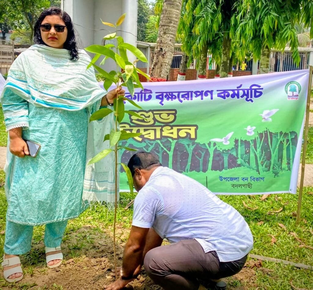 বদলগাছীতে প্রধানমন্ত্রী ঘোষিত ৫ বছরে ২৫ কোটি বৃক্ষরোপণ কর্মসূচির উদ্বোধন