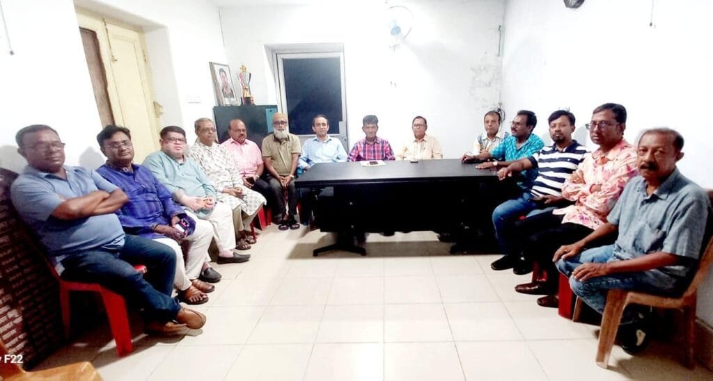 সাবেক নেতৃবৃন্দের সঙ্গে খুলনা সাংবাদিক ইউনিয়নের আহ্বায়ক কমিটির মতবিনিময়