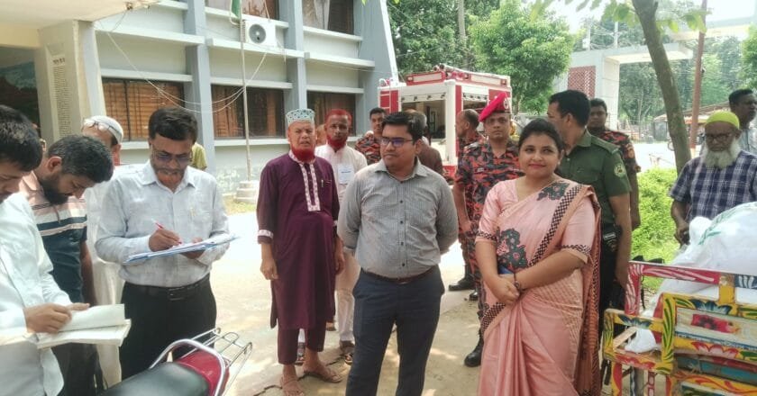 বদলগাছীতে কৃষি অফিসের নীরবতায় থামছে না সার পাচার, হাতেনাতে আটক ডিলারের প্রতিনিধি