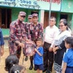 পানছড়িতে বিজিবির উদ্যোগে শিক্ষার্থীর মাঝে স্কুল ব্যাগ বিতরণ