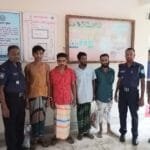 তাড়াইলে ২৭ মামলার এক আসামিসহ গ্রেফতার ৪
