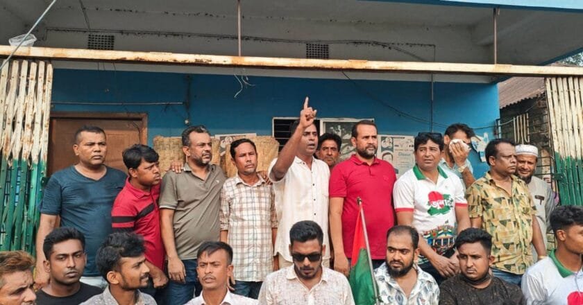 গুজব ও ষড়যন্ত্রের বিরুদ্ধে সলঙ্গায় যুবদলের প্রতিবাদ সমাবেশ