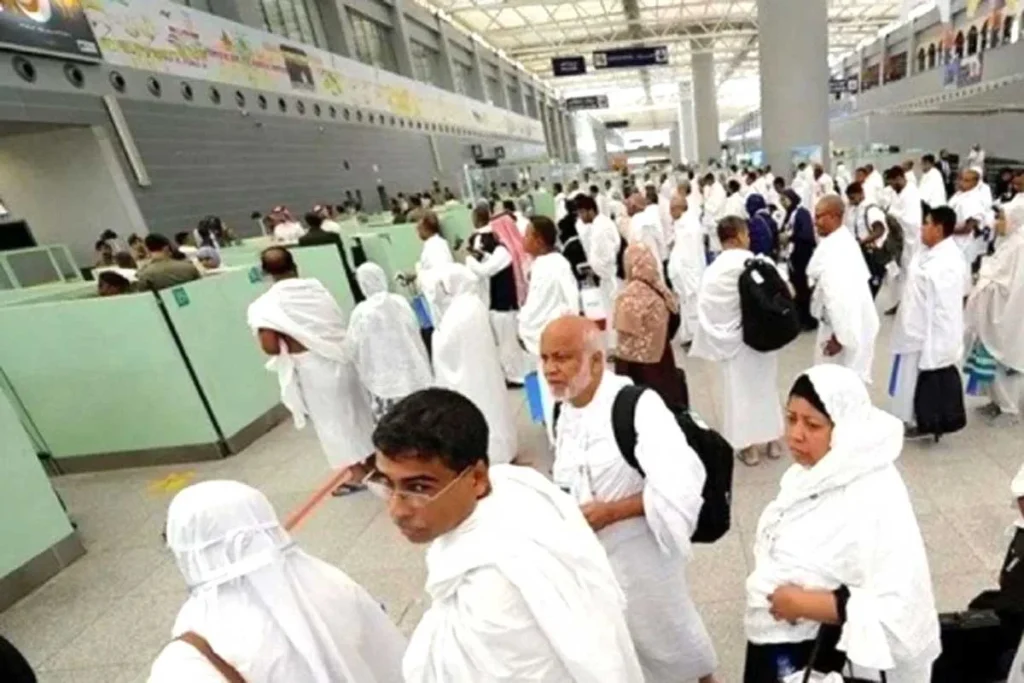 দেশে ফিরলেন ৫৭ হাজার ৪২২ হাজি, মৃত্যুর মিছিলে ৫২ জন