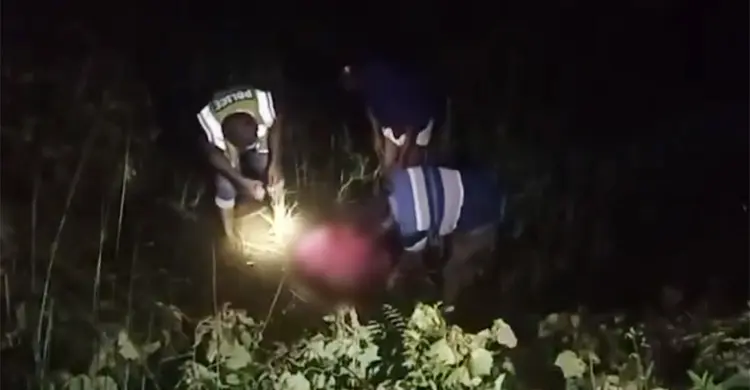 জামালপুরে লাগেজ থেকে অজ্ঞাত ব্যক্তির অর্ধগলিত মরদেহ উদ্ধার