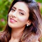 দীর্ঘ বিরতি শেষে ঈদে মিমের রাজকীয় প্রত্যাবর্তন, প্রশংসায় ভাসছে ‘মালিক’