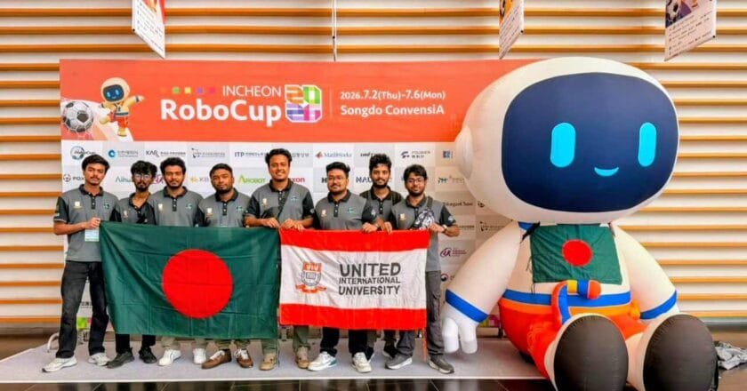 বিশ্ব রোবোটিক্স প্রতিযোগিতায় ইউআইইউ রেসকিউ রোভার টিমের সাফল্য