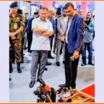 ইউআইইউর গবেষণা ও উদ্ভাবনী স্টল পরিদর্শন করলেন প্রধানমন্ত্রী