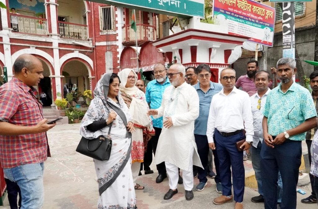 বর্ষার শেষ পর্যন্ত চলবে বিশেষ পরিচ্ছন্নতা অভিযান: কেসিসি প্রশাসক