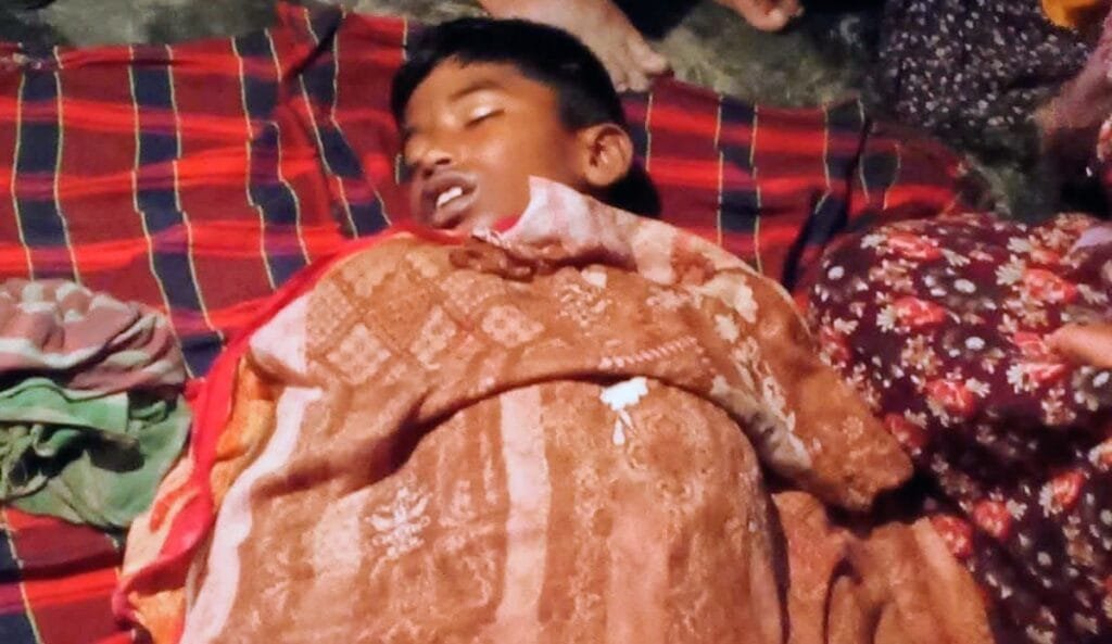 রায়গঞ্জে বজ্রপাতে এক শিক্ষার্থীর মৃত্যু
