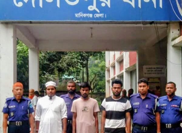 মানিকগঞ্জে মাদক ও ধর্ষণ মামলার দুই আসামি গ্রেপ্তার