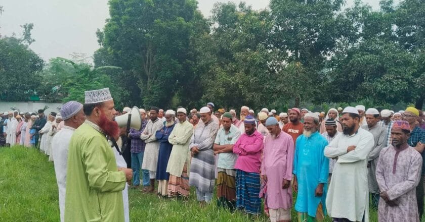 প্রতাপ বাজারের ব্যবসায়ী মোজাহারুল’র মা আর নেই