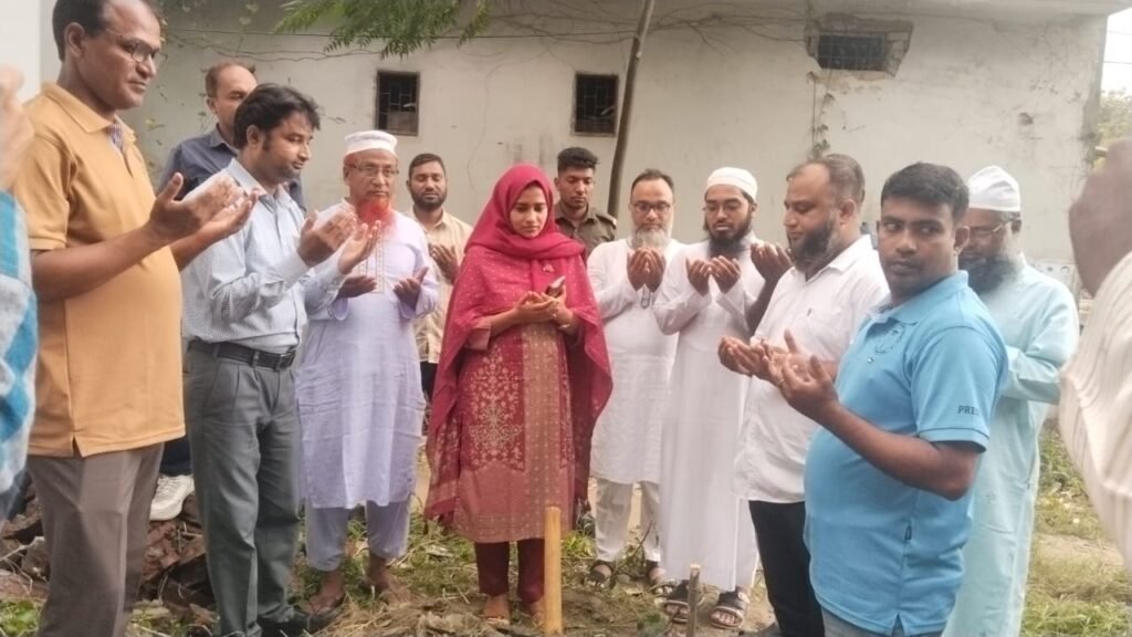 দৌলতপুরে প্রেসক্লাবের উন্নয়ন কাজের উদ্বোধন