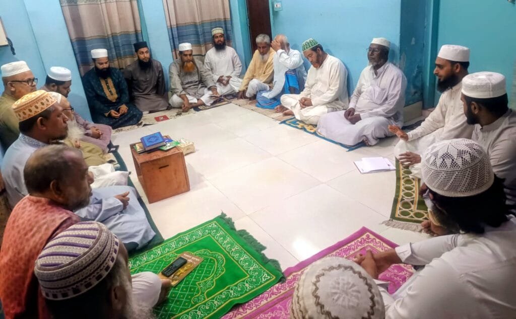 কুষ্টিয়ায় ইসলামী ঐক্য আন্দোলনের জেলা শাখার মাসিক বৈঠক ও মতবিনিময়