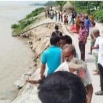 ব্রহ্মপুত্রের তীব্র ভাঙনে হুমকির মুখে চিলমারীর ডানতীর রক্ষা বাঁধ