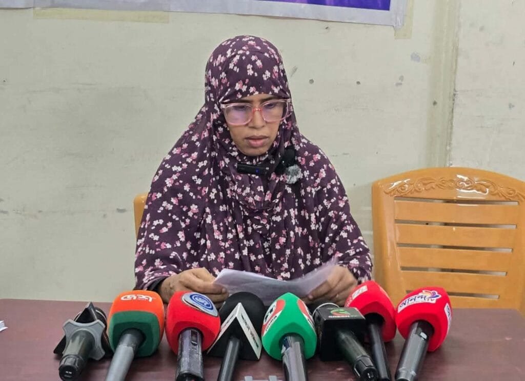 বাগমারায় যুবদল নেতার বিরুদ্ধে ডিশ ব্যবসা দখলের অভিযোগ: ভুক্তভোগী নারীর সংবাদ সম্মেলন