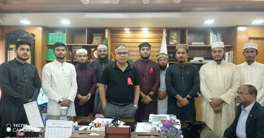 ইবি উপাচার্যের সঙ্গে তালাবার নবগঠিত কমিটির সৌজন্য সাক্ষাৎ, ৪ দফা দাবি পেশ