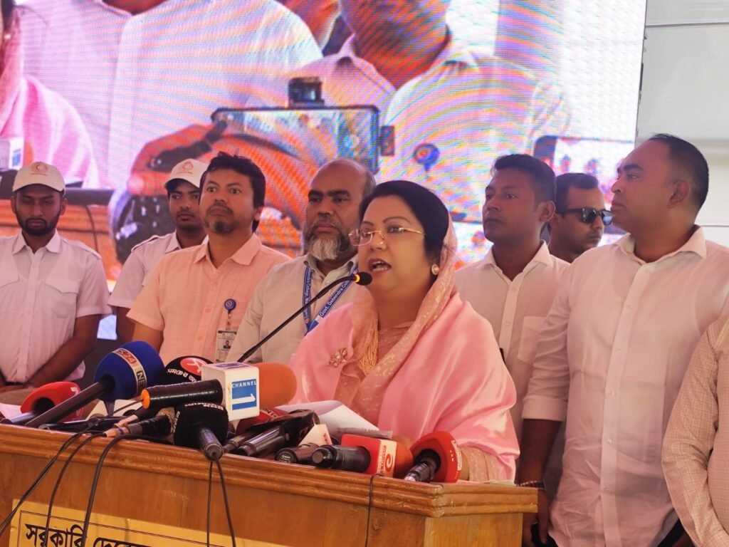 একজন দেশপ্রেমিক মানুষ কখনো দুর্নীতিবাজ হতে পারে না: পর্যটনমন্ত্রী