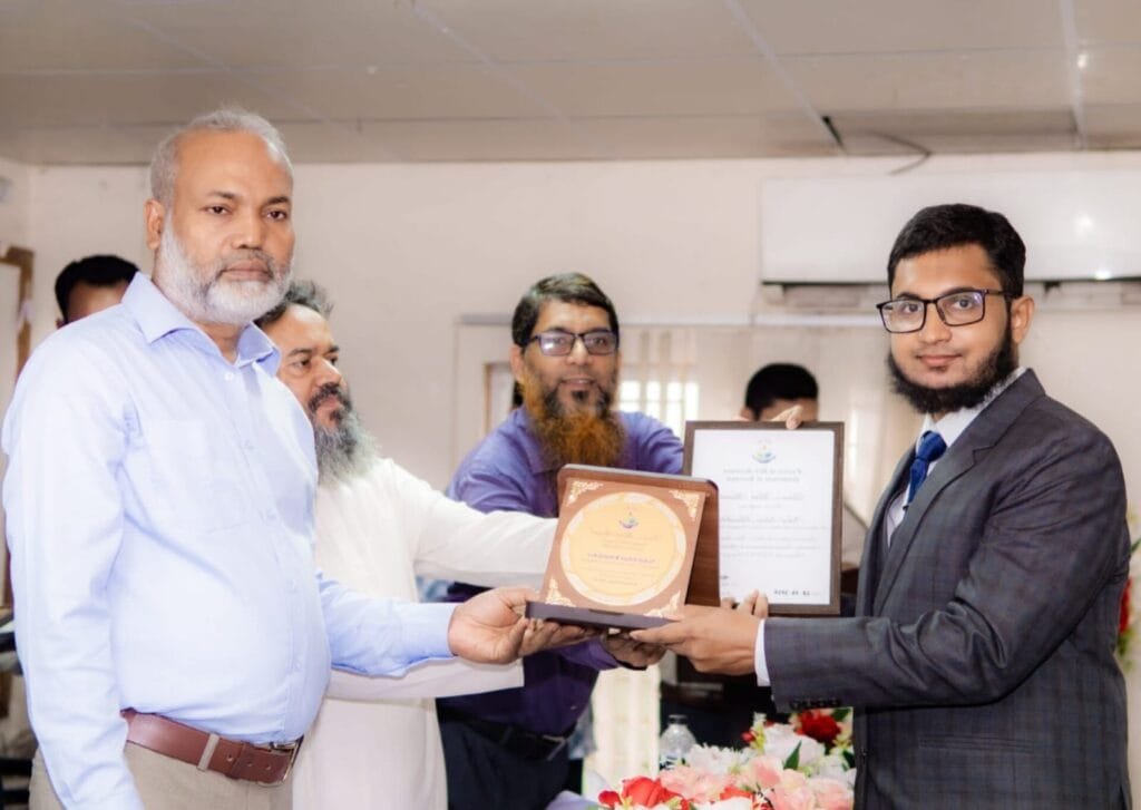 বিইউর ১০৯ মেধাবীর তালিকায় বানারীপাড়ার নিহাল, পেলেন ডিন’স অ্যাওয়ার্ড