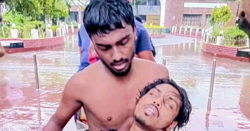 ইবির শাহ আজিজুর রহমান হলের পুকুর থেকে মুমূর্ষু শিক্ষার্থী উদ্ধার