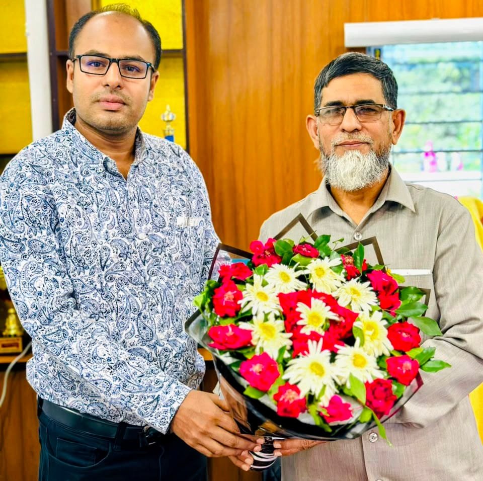 ফুলেল শুভেচ্ছায় সিক্ত সুবিপ্রবির নতুন ভিসি অধ্যাপক ড. মো. জাকির হুসাইন