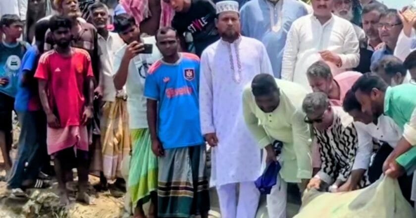 চৌহালীতে নদীভাঙন রোধে এমপি আলীমের জিও ব্যাগ ডাম্পিং উদ্বোধন