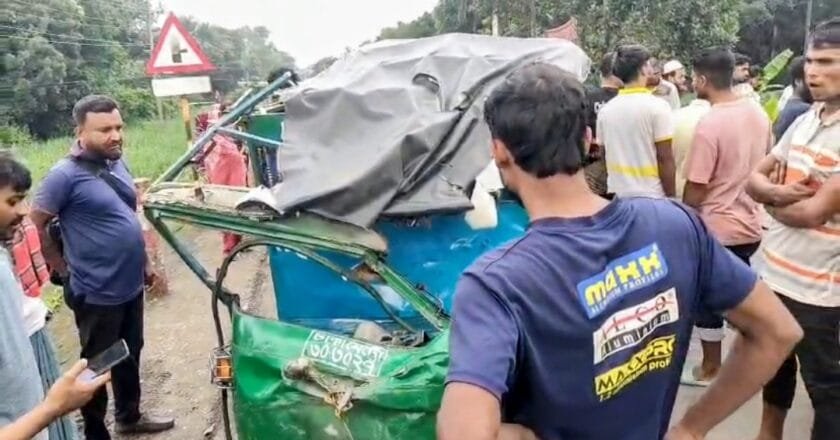 সিংগাইরে ট্রাক-সিএনজির মুখোমুখি সংঘর্ষে নিহত ১, আহত ৩