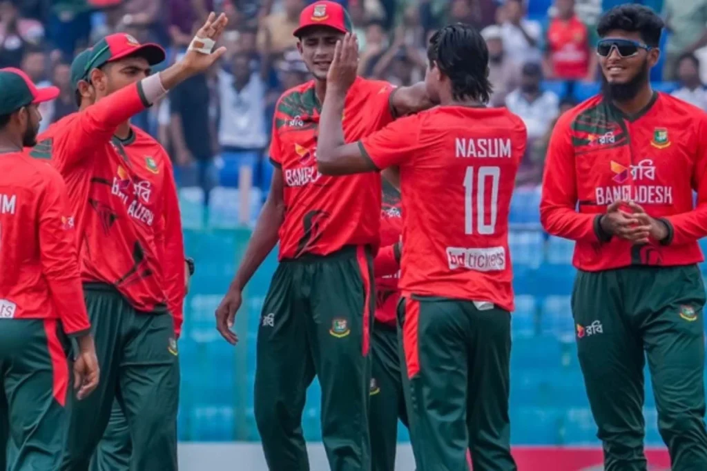 প্রথম টি-টোয়েন্টিতে ঘুরে দাঁড়ানোর চ্যালেঞ্জে বাংলাদেশ: কেমন হতে পারে একাদশ?