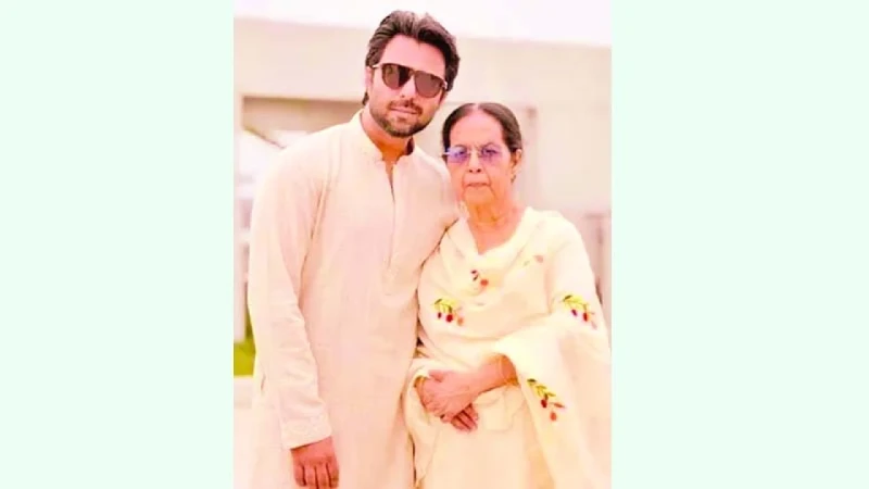 মায়ের জন্মদিনে অপূর্বর আবেগঘন বার্তা