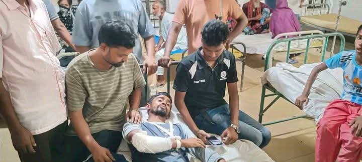 ফুলবাড়ীতে এনসিপি-বিএনপি সংঘর্ষ, আহত অন্তত ২০