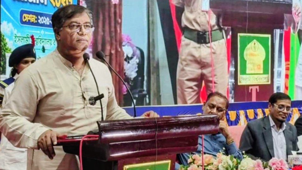 প্রত্যেক বিশ্ববিদ্যালয়ে ইন্টার্নশিপ বাধ্যতামূলক করার পরিকল্পনা করছি: ইউজিসি চেয়ারম্যান