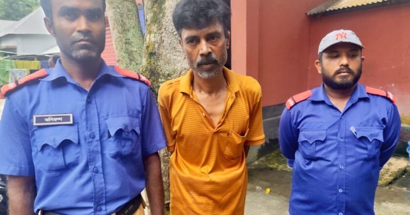 ঘিওরে ১১ বছরের শিশুকে ধর্ষণের অভিযোগে সৎ পিতা আটক