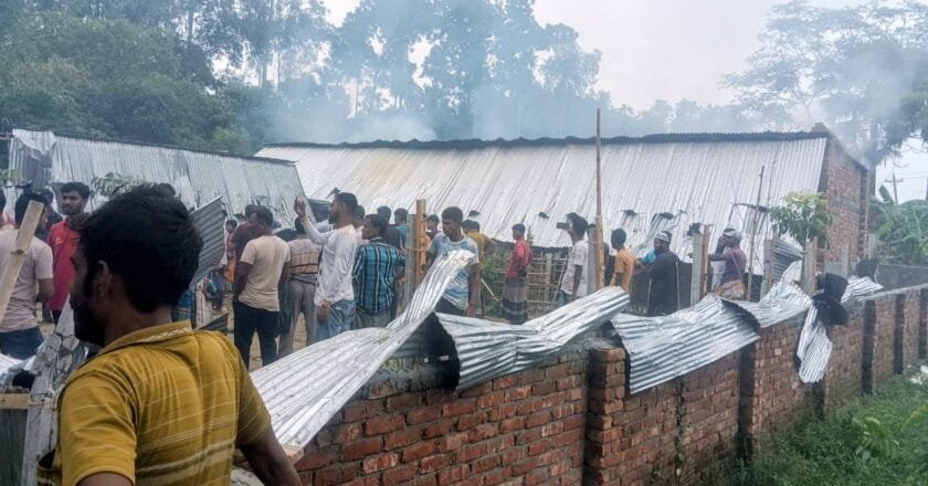 বদলগাছীতে শিক্ষার্থীকে ধর্ষণচেষ্টার অভিযোগ: স্কুলে ভাঙচুর ও অগ্নিসংযোগ
