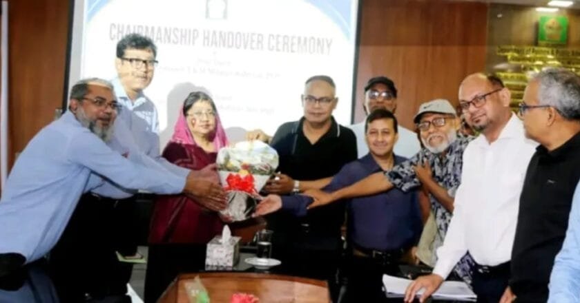 ইবির লোকপ্রশাসন বিভাগের নতুন সভাপতি ড. মুন্সি মুর্তজা আলীর দায়িত্ব গ্রহণ‎‎