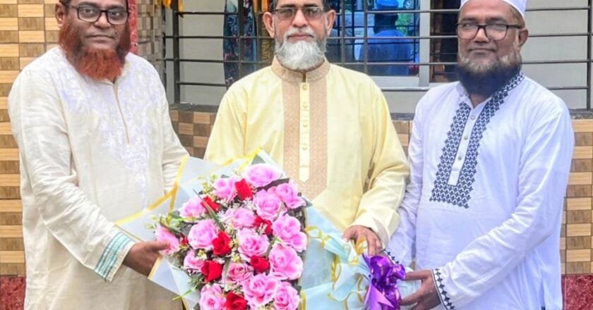 সুবিপ্রবির উপাচার্যের সঙ্গে সুনামগঞ্জের দুই মাদ্রাসা প্রধানের সৌজন্য সাক্ষাৎ