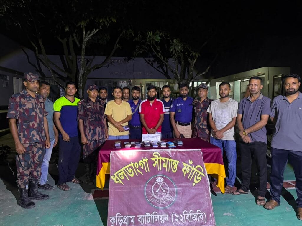 ভূরুঙ্গামারীতে পুলিশ-বিজিবির অভিযানে ৫৫ ভারতীয় মোবাইল জব্দ, আটক ১‎