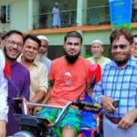 রায়গঞ্জে অসহায় ও প্রতিবন্ধীদের মাঝে অটোরিকশা বিতরণ