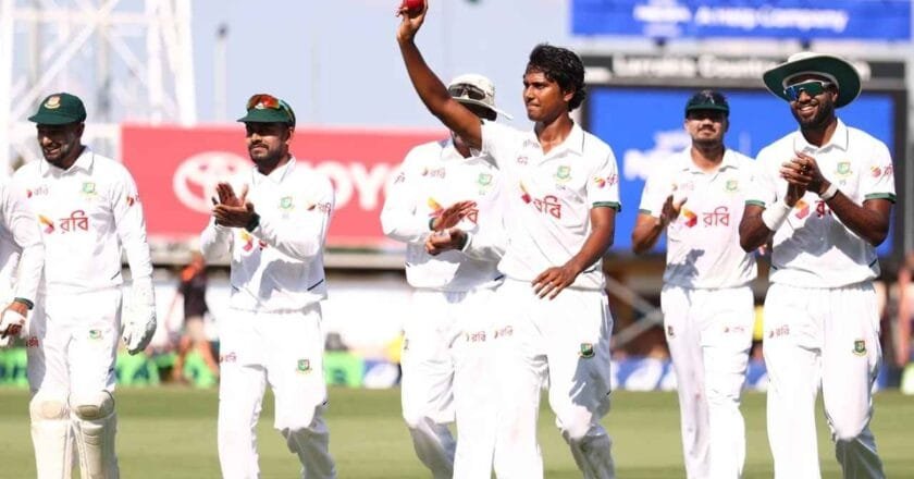 ডারউইন টেস্টের প্রথম দিনে ব্যাটে-বলে বাংলাদেশের দাপট