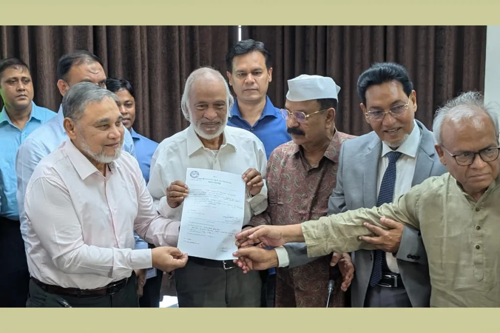 রাষ্ট্রপতি পদে মির্জা ফখরুলের মনোনয়নপত্র দাখিল করল বিএনপি