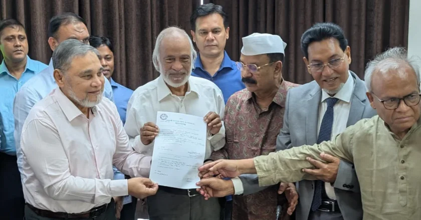 রাষ্ট্রপতি পদে মির্জা ফখরুলের মনোনয়নপত্র দাখিল করল বিএনপি