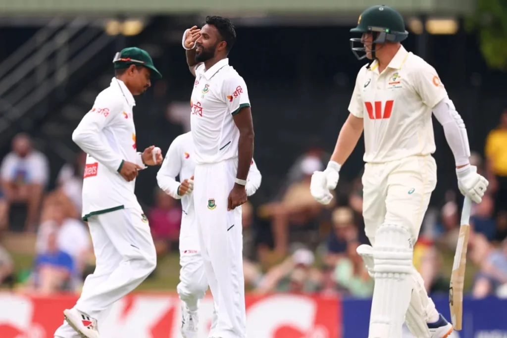 টাইগার পেসারদের তোপে ৮ উইকেট হারিয়ে বিপদে অস্ট্রেলিয়া