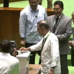 রাষ্ট্রপতি নির্বাচনে ভোট দিলেন প্রধানমন্ত্রী, স্পিকার ও বিরোধীদলীয় নেতা