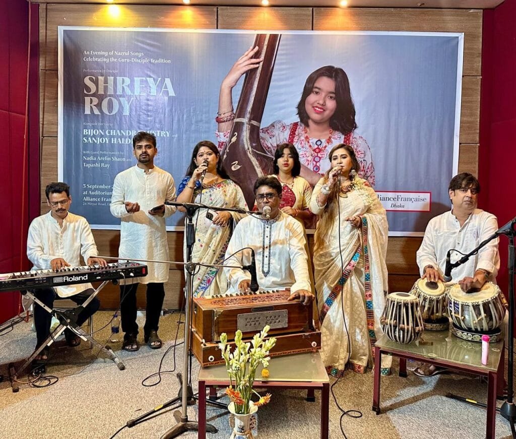 জমকালো অনুষ্ঠানের মধ্য দিয়ে ‘সুরের খেয়ার’ আনুষ্ঠানিক যাত্রা শুরু