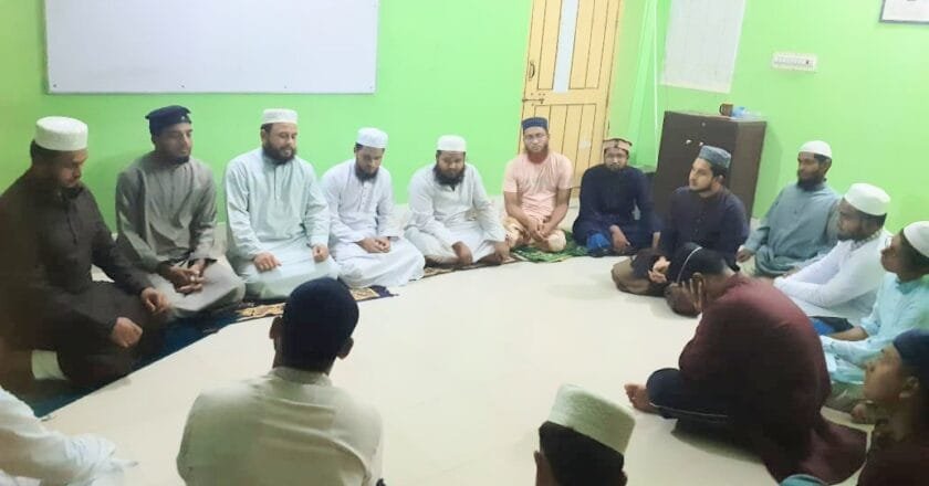 কুষ্টিয়ায় তালাবার সাবেক কেন্দ্রীয় সভাপতি কাওসারুজ্জামানের বাবার রুহের মাগফিরাতে দোয়া