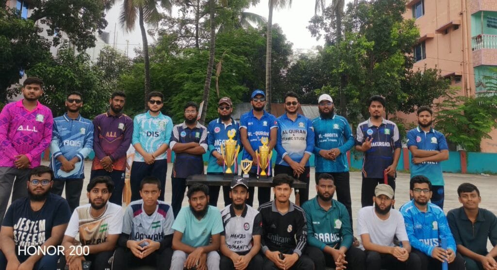 কুষ্টিয়ায় মাওলানা আকরাম খাঁ স্মরণে জমিয়তে তালাবার প্রীতি ক্রিকেট ম্যাচ